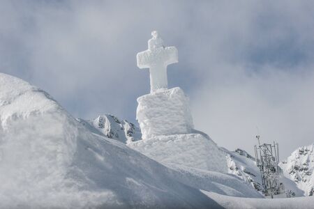 SIBIU, ROMANIA - March 13, 2010: Ice cross, Balea lake, Fagaras mountainsのeditorial素材