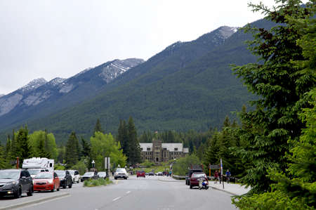 BANFF, ALBERTA - MAY 28: Banff Avenue on May 28, 2016 in Banff National Park, Alberta, Canada. Banff Avenue is the central shopping district in the town of Banff.のeditorial素材