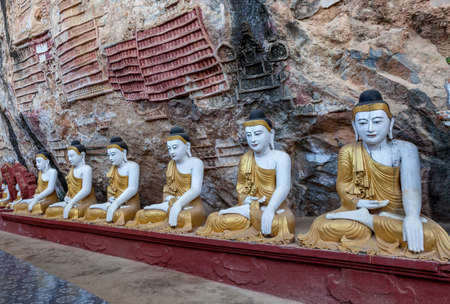 Old temple with buddha statues in Kaw Goon cave. Version 2.の写真素材