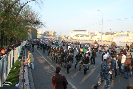 ÐÐÐ¡ÐÐÐ, Ð ÐÐ¡Ð¡ÐÐ¯ - 6 Ð¼Ð°Ñ 2012  ÐÐ¾Ð»Ð¸ÑÐµÐ¹ÑÐºÐ¸Ðµ Ð±ÐµÐ³ÑÑ, Ð½Ð° Ð°ÐºÑÐ¸Ð¸ ÑÐ¾ÑÑÐ¸Ð¹ÑÐºÐ¾Ð¹ Ð¾Ð¿Ð¿Ð¾Ð·Ð¸ÑÐ¸Ð¸ Ð·Ð° ÑÐµÑÑÐ½ÑÐµ Ð²ÑÐ±Ð¾ÑÑ, 6 Ð¼Ð°Ñ 2012, ÐÐ¾Ð»Ð¾ÑÐ½Ð°Ñ Ð¿Ð»Ð¾ÑÐ°Ð´Ñ, ÐÐ¾ÑÐºÐ²Ð°, Ð Ð¾ÑÑÐ¸Ñのeditorial素材