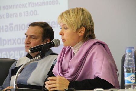 Moscow, Russia - February 11, 2012. policies Evgeniya Chirikova. Conference on the set of observers to the elections. Hotel Izmailovoのeditorial素材