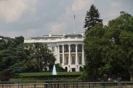 Washington DC, USA - may 13, 2012. The white house views over the lawnのeditorial素材