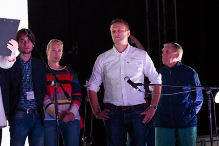 Moscow, Russia - September 20, 2015. Politician Alexei Navalny and his wife Yulia Navalny at the opposition rally. A Russian opposition rally for democracy. Moscow city area Marinoのeditorial素材