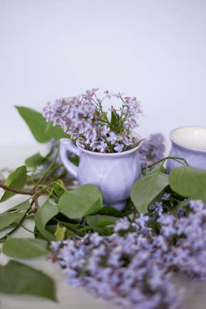 Gently purple bowl in the shape of a Bud, covered with icing.
