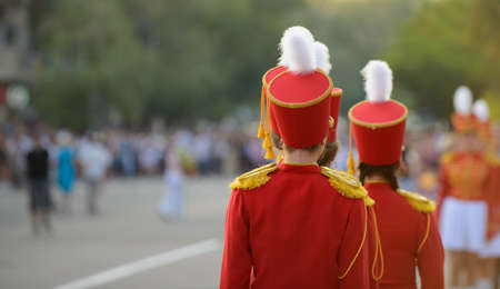 The hussars. The girl in the form of soldier of a hussar. Rear view.のeditorial素材