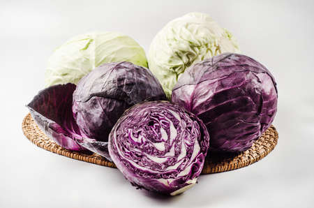 green cabbage and red cabbage