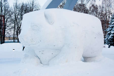 PERM, RUSSIA, JANUARY 17.2016: Sculpture big bear snowのeditorial素材