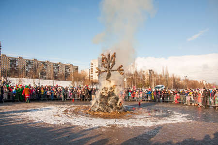 PERM, RUSSIA - March 13, 2016: Burning effigies of Carnival on the Esplanadeのeditorial素材