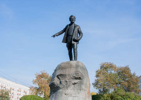 Yekaterinburg, Russia - September 24.2016: Monument to Sverdlov, Lenin Avenueのeditorial素材
