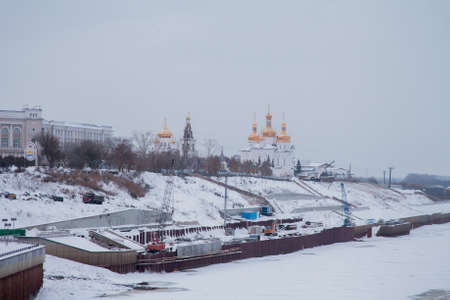 Tyumen, Russia - November 05.2016: Winter landscape with the river embankment and the templeのeditorial素材