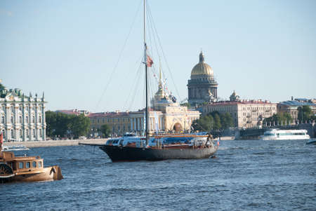 St. Petersburg, RUSSIA - May 30, 2016: sailboat floating in the waters of the river Neva, in the eventのeditorial素材