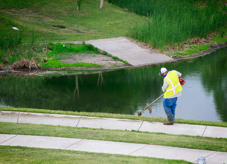Trimming edges in city park
