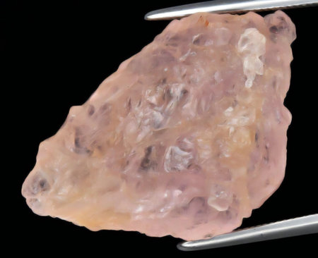 Exquisite Pink Quartz Crystal in Natural Formation.の写真素材