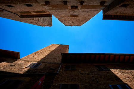 San gimignano Piazza Della Cisterna Tuscany Italyのeditorial素材