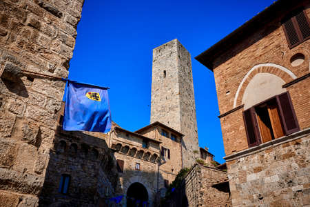 San gimignano Piazza Della Cisterna Tuscany Italyのeditorial素材