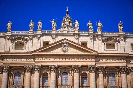st Peterâs basilica Vatican City Rome Italyのeditorial素材