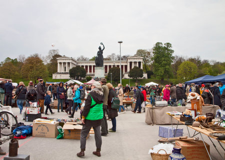 Munich, Germany -View of the open air giant flea market,the biggest flea market of Bavaria, more than 2000 market stalls just for one day in spring. You find everything, very cheap.のeditorial素材
