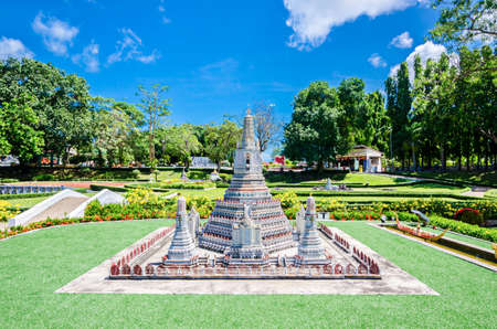 PATTAYA, THAILAND - Mini Siam in Pattaya, Thailand, 3 June, 2015. A view of a model of Wat Arun, Bangkok in Mini Siam park in Pattaya Thailandのeditorial素材