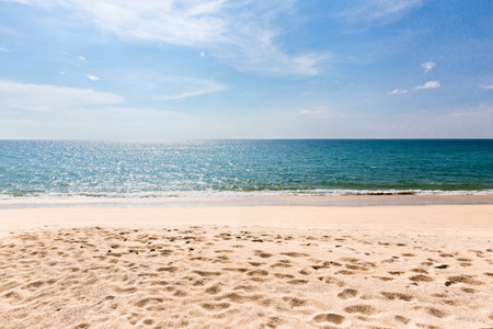 Empty tropical beach background. Horizon with sky and white sandの写真素材