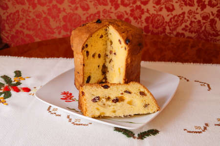 Christmas italian fruit-cake panettone partially sliced - 2 