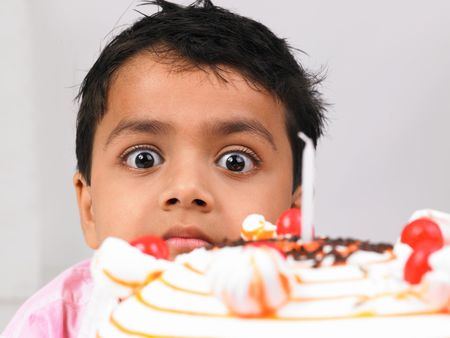 asian boy looking surprisedの写真素材