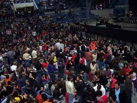 PALERMO, - March 2007: A crowd of people at the concert of Francesco Guccini in Palasport on March 03, 2007  in Palermo, Italy.のeditorial素材