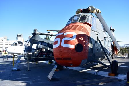 San Diego, California - USA - Dec 04,2016 - Utilitly Helicopters Midway Museumのeditorial素材