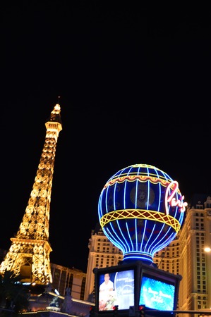 aris Las VegasLas Vegas, Nevada, USA - January 24, 2015: Eiffel Tower In Las Vegasのeditorial素材