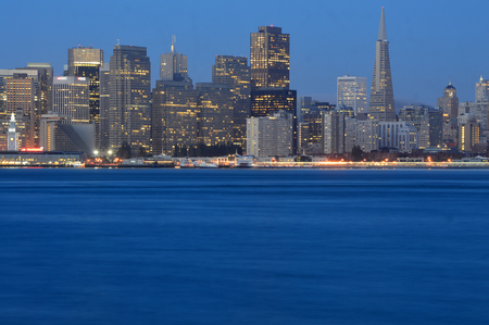 San Francisco, California, USA - August 31, 2015: View of San Francisco Skyline and Oakland Bay Bridge from Treasure Island at Nightのeditorial素材