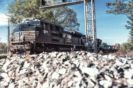 Norfolk Southern freight train on a sunny dayのeditorial素材