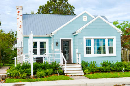 Assateague. Maryland. USA. June 3, 2022, Beautiful front yard of typical American single family homes on Assateague Island. Mowed green lawn.のeditorial素材