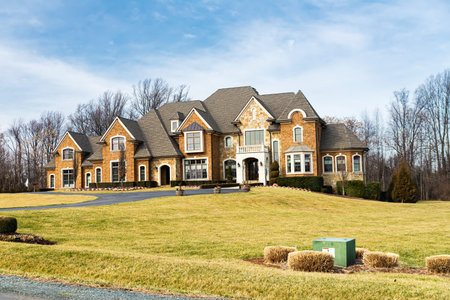Houses in suburbs in the North America. Luxury house with nice landscape. autumn landscape.のeditorial素材