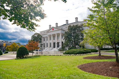 American Red Cross National Headquarters Building. A white building with columns in downtown Washington, DC.のeditorial素材