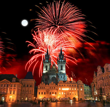 The Old Town Square in Prague City with a firework display

の写真素材