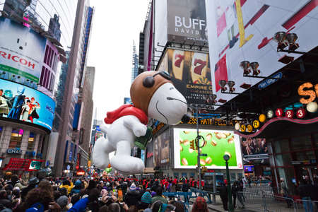 MANHATTAN - NOVEMBER 25 : cartoon character balloon passing Times Square at the Macy's Thanksgiving Day Parade November 25, 2010 in Manhattan.のeditorial素材