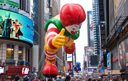 MANHATTAN - NOVEMBER 25 : cartoon character balloon passing Times Square at the Macy's Thanksgiving Day Parade November 25, 2010 in Manhattan.のeditorial素材