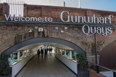 09/14/2019 Portsmouth, Hampshire, UK the entrance to Gunwharf quays in Portsmouth, UKのeditorial素材