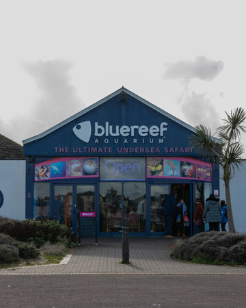 09/14/2019 Portsmouth, Hampshire, UK the blue reef aquarium in southsea, Portsmouth facadeのeditorial素材