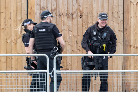 09/14/2019 Portsmouth, Hampshire, UK Armed British police officers policing an outdoor eventのeditorial素材