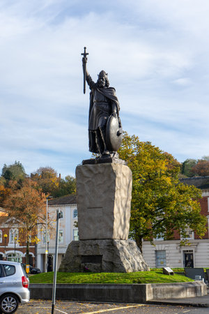 11/06/2019 Winchester, Hampshire, UK The statue of King Alfred In Winchester, Hampshire, UKのeditorial素材