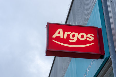 11/05/2019 Portsmouth, Hampshire, UK the sign on the exterior of an Argos storeのeditorial素材