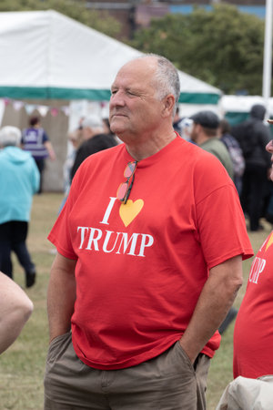 09/14/2019 Portsmouth, Hampshire, UK a man wearing an i love trump t shirtのeditorial素材