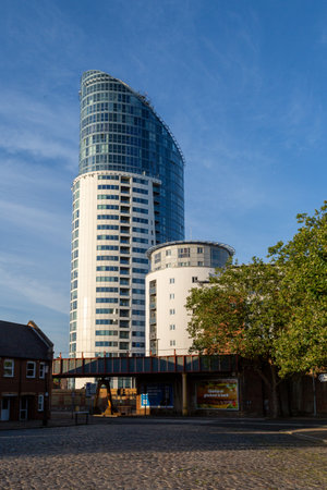 07/22/2020 Portsmouth, Hampshire, UK East Side plaza apartment block in Gunwharf Quays Portsmouth at sunrise, Also known as the lipstick towerのeditorial素材