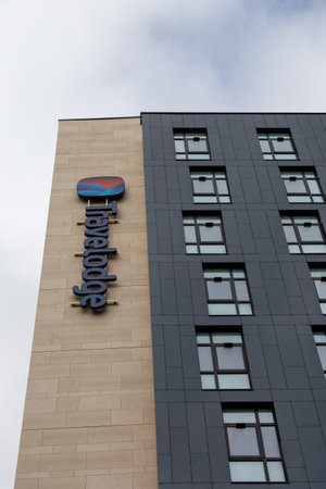 09/29/2020 Portsmouth, Hampshire, UK Looking up at the exterior of A new Travelodge hotel blockのeditorial素材