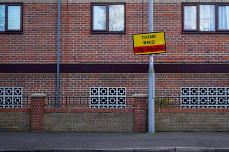a think bike sign on a lamppost in a British streetの写真素材
