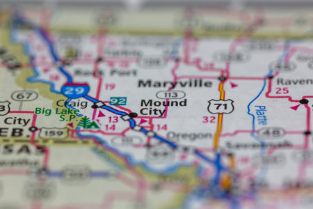 05-18-2021 Portsmouth, Hampshire, UK, Mound City Missouri USA shown on a Geography map or road mapのeditorial素材