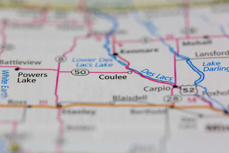 06-10-2021 Portsmouth, Hampshire, UK, Coulee North Dakota USA shown of a Road map or Geography mapのeditorial素材