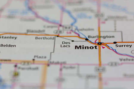 06-10-2021 Portsmouth, Hampshire, UK, Des Lacs North Dakota USA shown of a Road map or Geography mapのeditorial素材