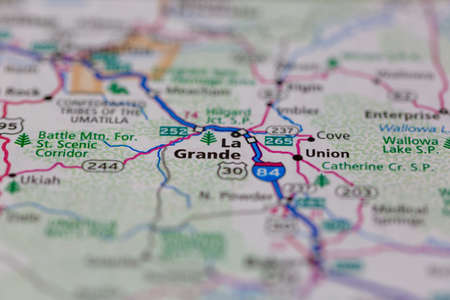 06-28-2021 Portsmouth, Hampshire, UK, La Grande Oregon USA shown on a Geography map or road mapのeditorial素材
