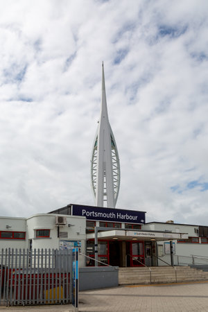 07-07-2021 Portsmouth, Hampshire, UK The Spinnaker tower in Portsmouth behind Portsmouth Harbour railway stationのeditorial素材